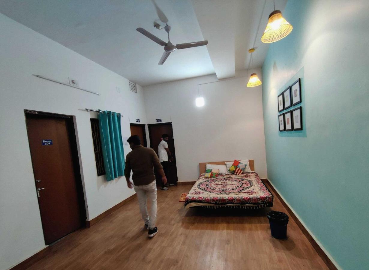 Hotel O Housefull Residency Khandagiri Luaran gambar